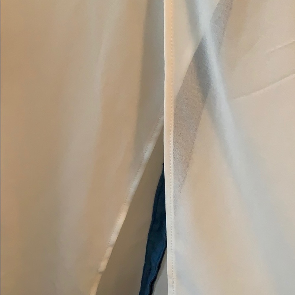 White blouse - Picture 5 of 5